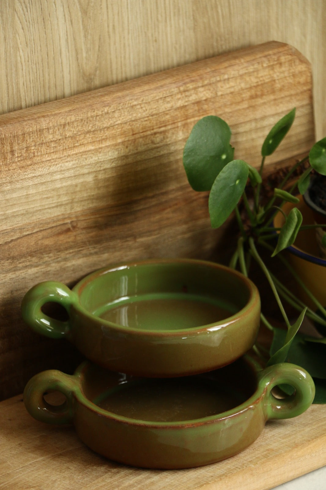 El Yapımı Dekoratif Tek Kulplu Yeşil Renk Kase -Mezelik