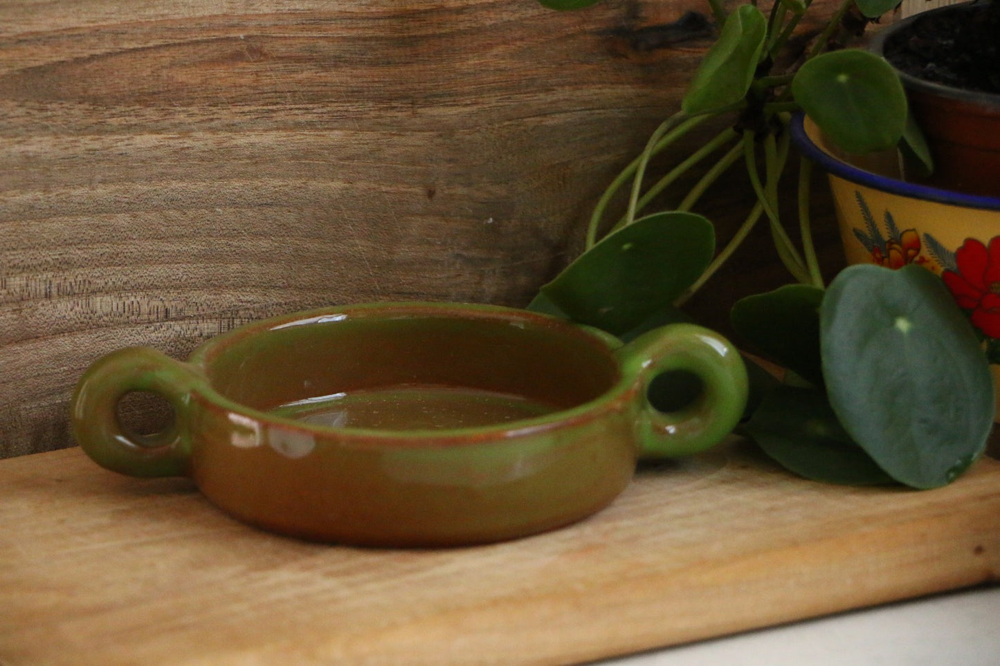 El Yapımı Dekoratif Kulplu Yeşil Renk Kase -Mezelik