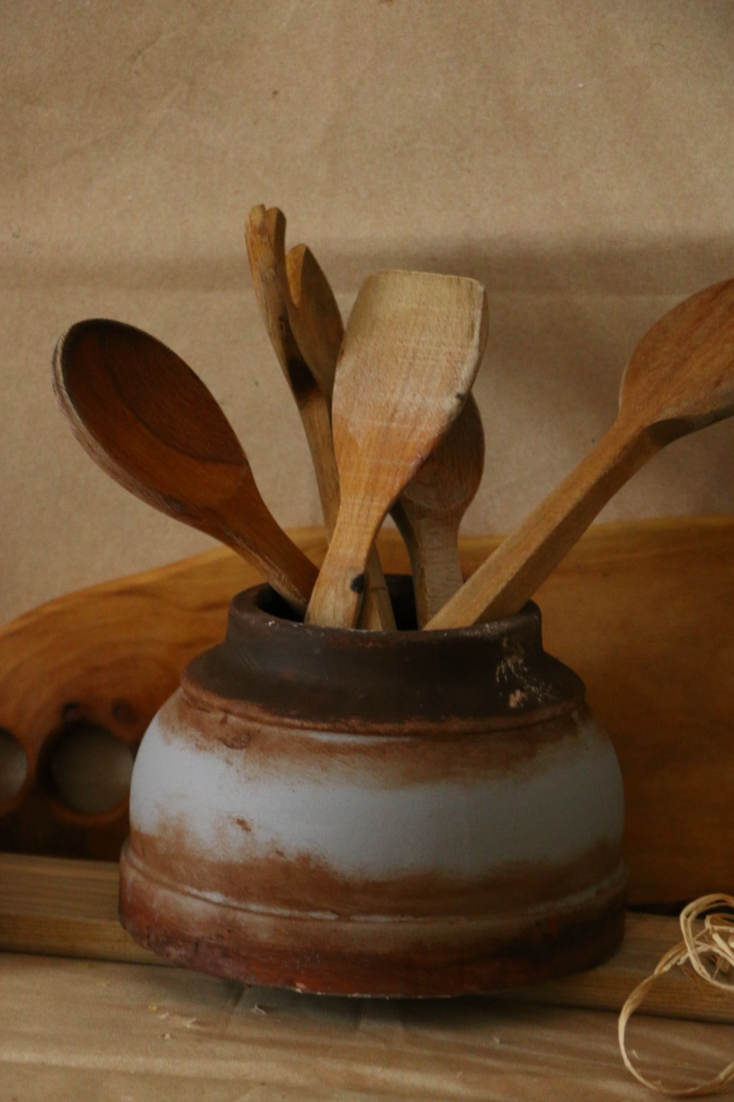 Hoyatap Geniş Tabanlı Pas Metal Efektli Desenli Modern Kaşıklık