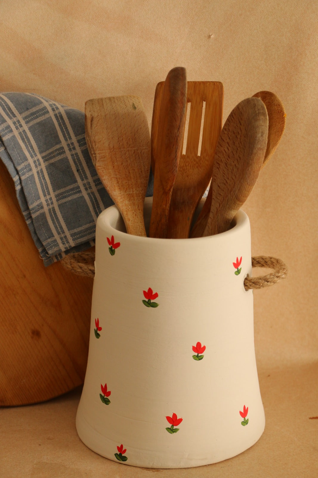 Büyük Boy Hasır Kulp Detaylı Çiçekli El Yapımı Dekoratif Vazo & Kaşıklık