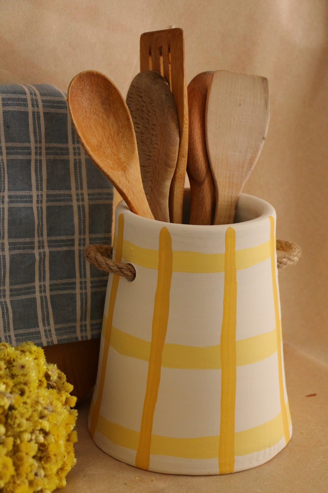 Büyük Boy Hasır Kulp Detaylı Çizgili El Yapımı Dekoratif Vazo & Kaşıklık