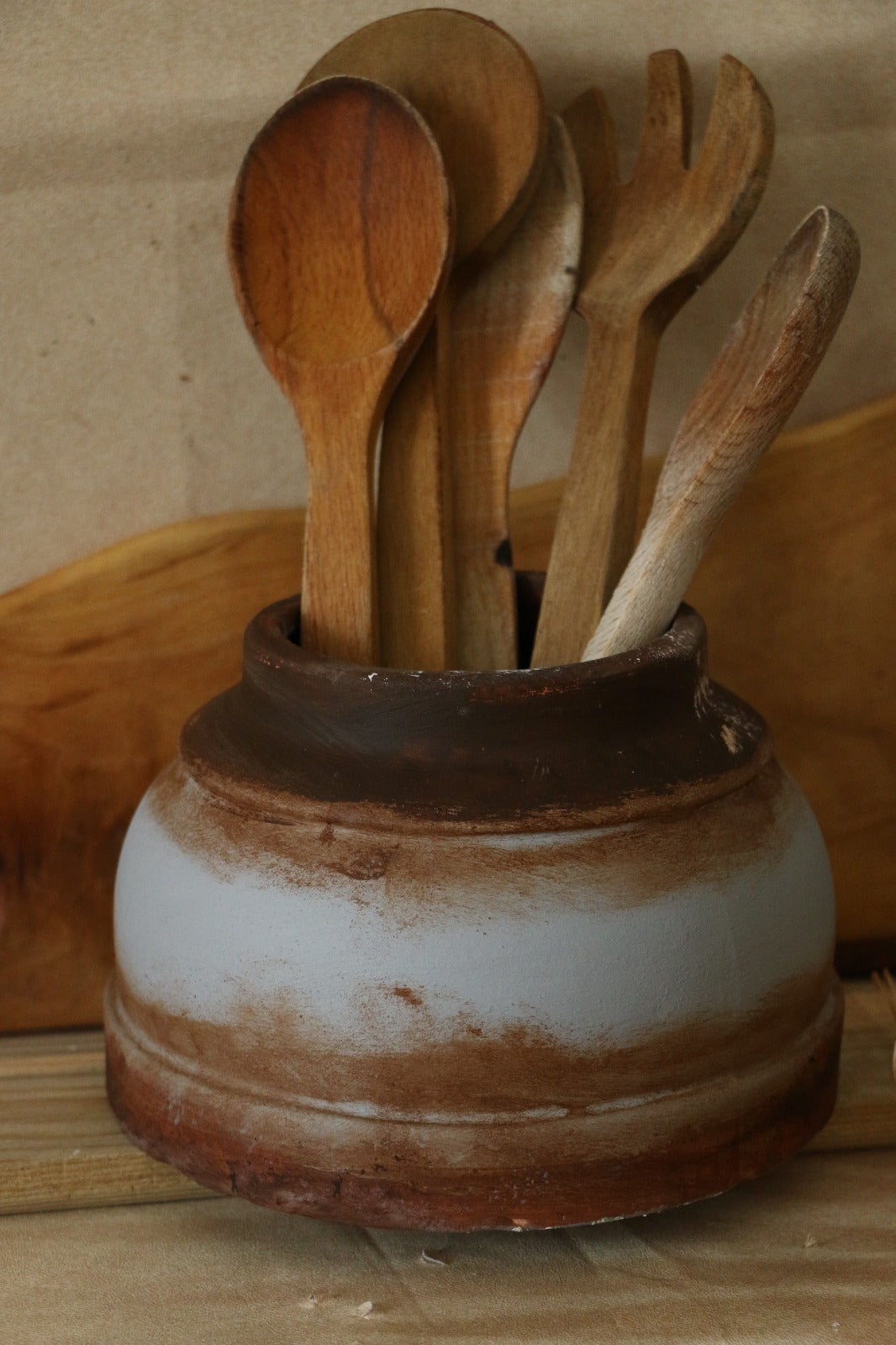 Hoyatap Geniş Tabanlı Pas Metal Efektli Desenli Modern Kaşıklık