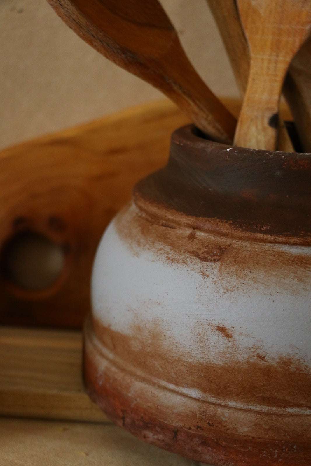 Hoyatap Geniş Tabanlı Pas Metal Efektli Desenli Modern Kaşıklık