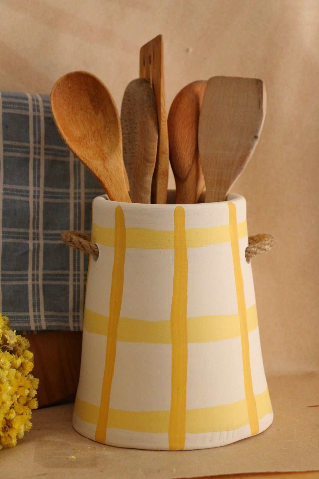Büyük Boy Hasır Kulp Detaylı Çizgili El Yapımı Dekoratif Vazo & Kaşıklık