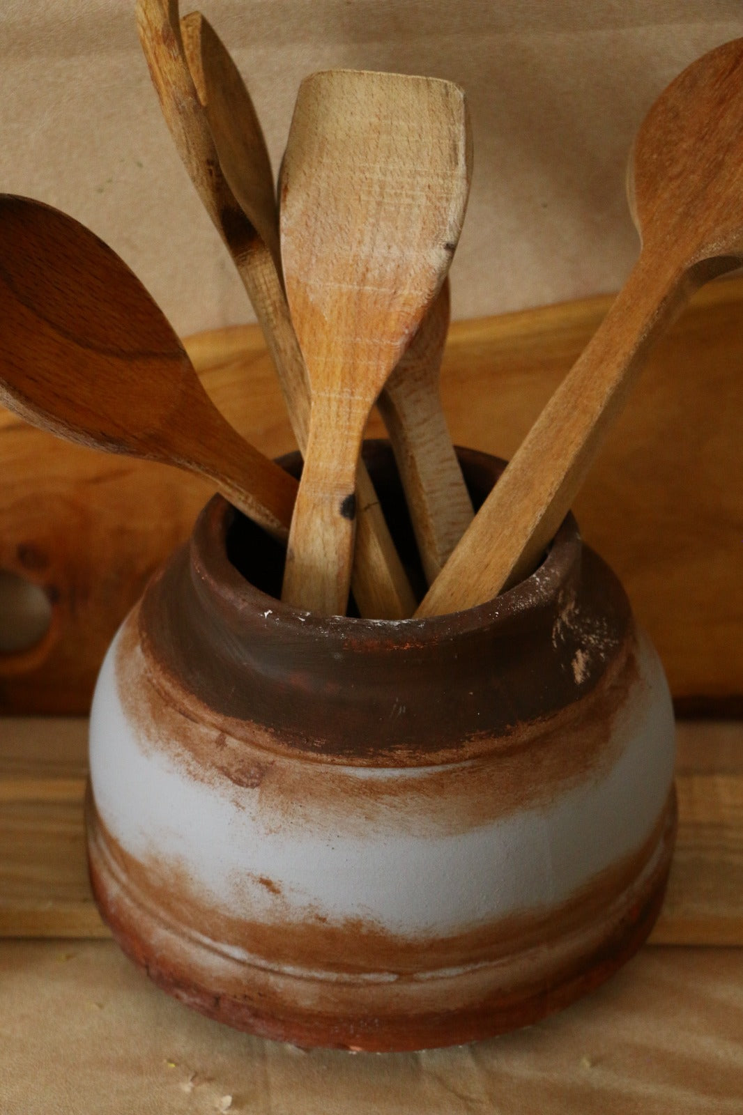 Hoyatap Geniş Tabanlı Pas Metal Efektli Desenli Modern Kaşıklık