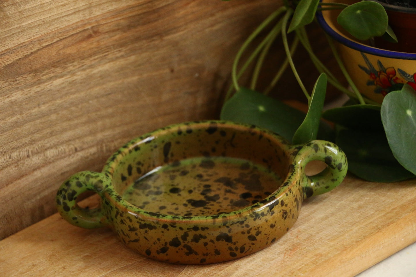 El Yapımı Dekoratif Kulplu Yeşil Renk Desenli Kase -Mezelik