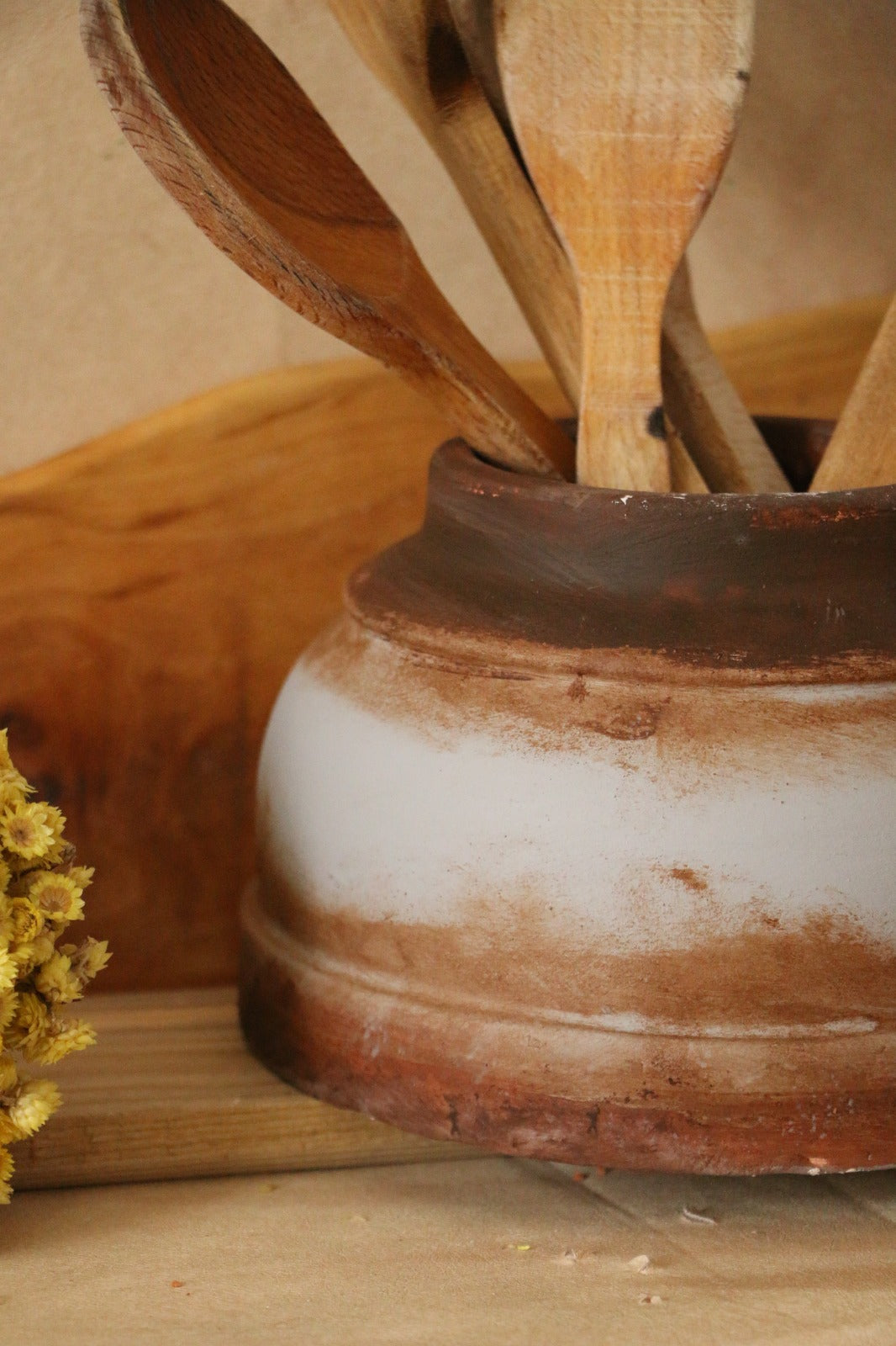 Hoyatap Geniş Tabanlı Pas Metal Efektli Desenli Modern Kaşıklık