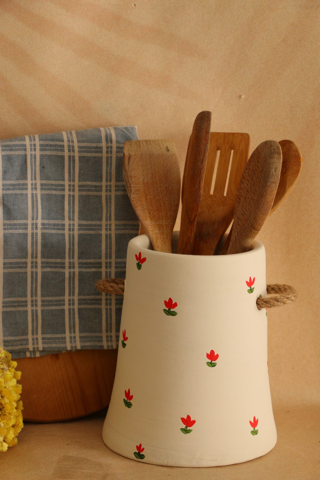 Büyük Boy Hasır Kulp Detaylı Çiçekli El Yapımı Dekoratif Vazo & Kaşıklık