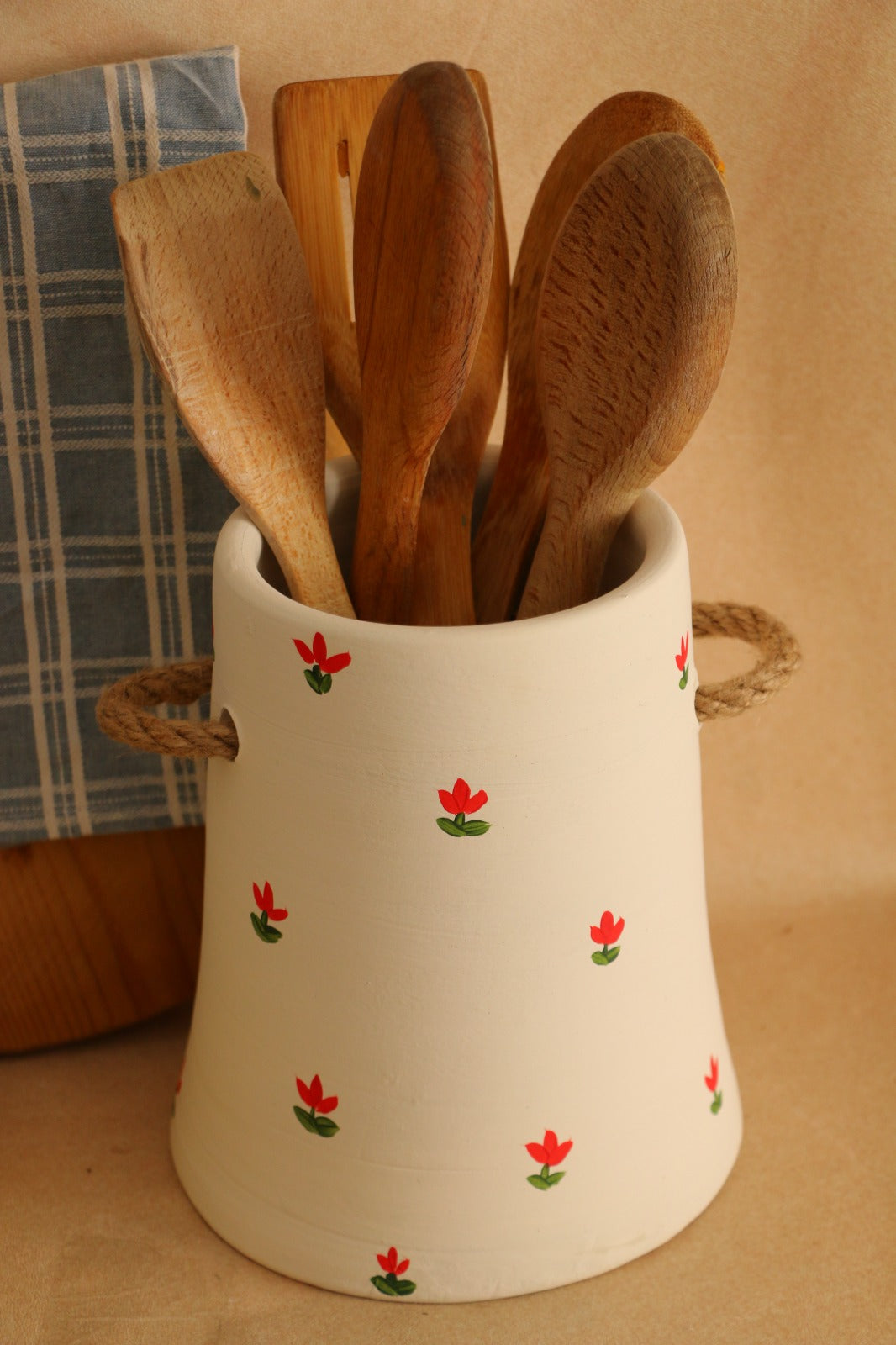 Büyük Boy Hasır Kulp Detaylı Çiçekli El Yapımı Dekoratif Vazo & Kaşıklık