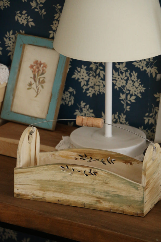 Vintage Dekoratif Ahşap Kutu -Çelik Askılı Oyma Desenli Ahşap Organizer