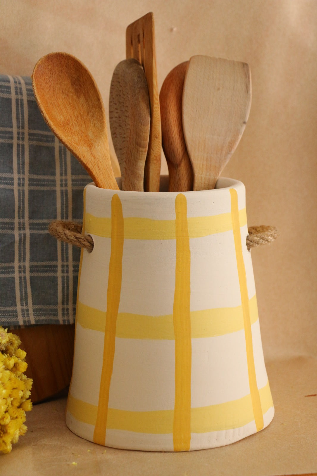 Büyük Boy Hasır Kulp Detaylı Çizgili El Yapımı Dekoratif Vazo & Kaşıklık
