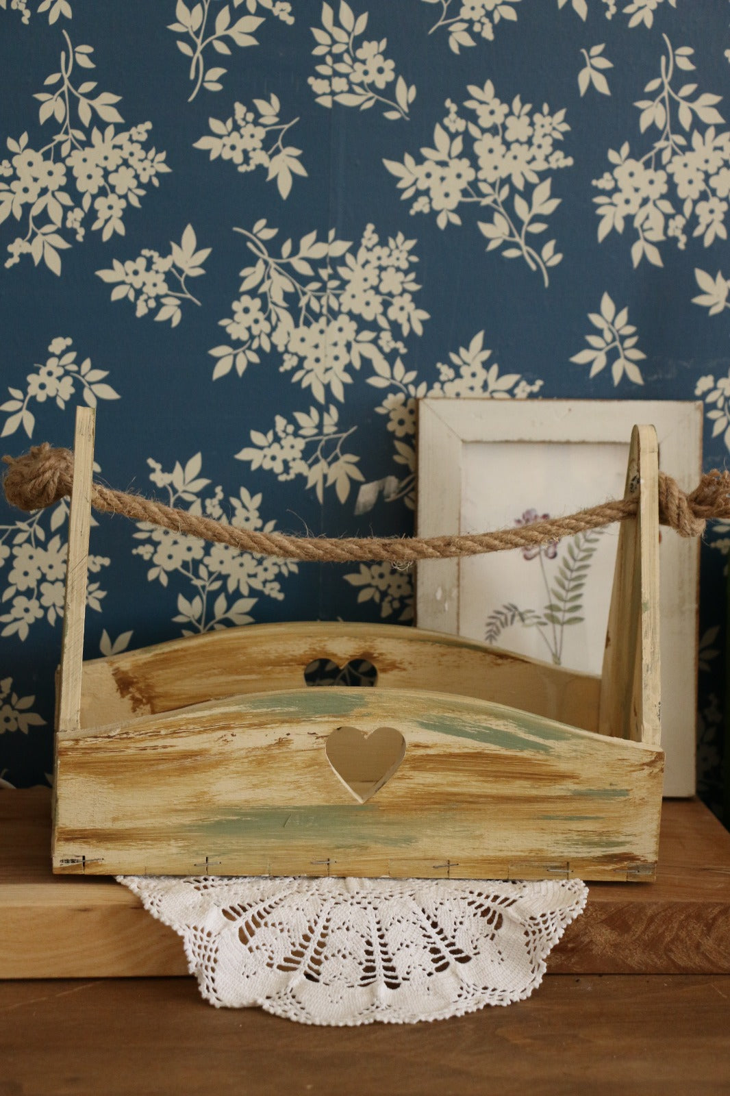 Vintage Dekoratif Ahşap Kutu - Halat Askılı Oyma Desenli Ahşap Organizer