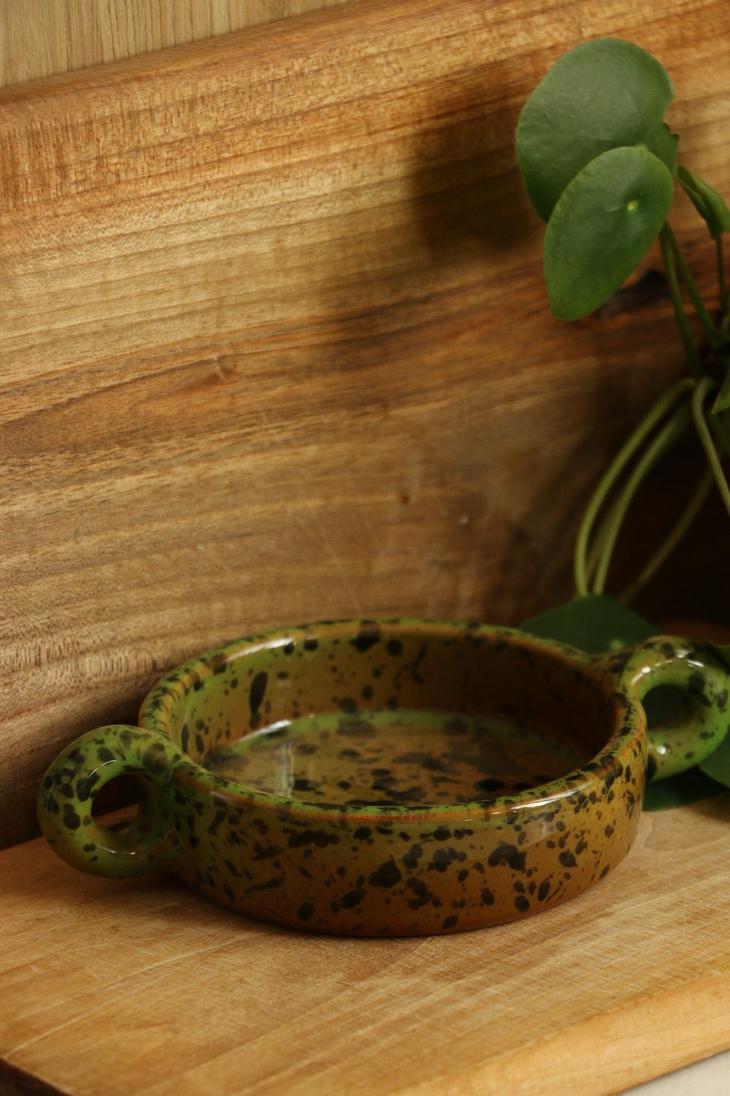 El Yapımı Dekoratif Kulplu Yeşil Renk Desenli Kase -Mezelik